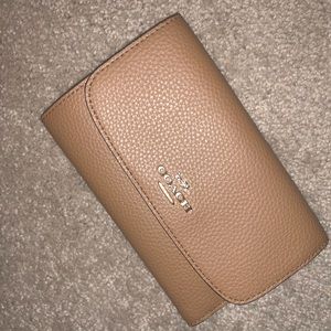 COACH medium envelope wallet!